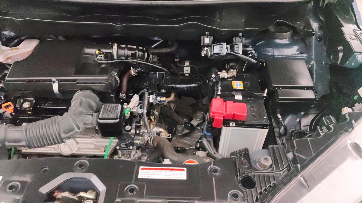2022 Maruti XL6 ZETA MT, Petrol, Manual, 18,459 km, Engine View - Left