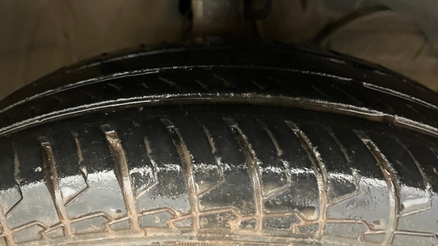 2023 Maruti Swift LXI, Petrol, Manual, 31,686 km, Right Front Tyre Tread