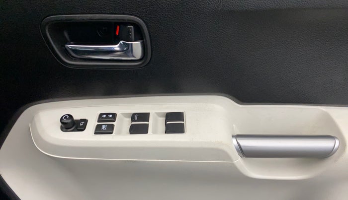 2023 Maruti IGNIS ZETA 1.2, Petrol, Manual, 25,999 km, Driver Side Door Panels Control