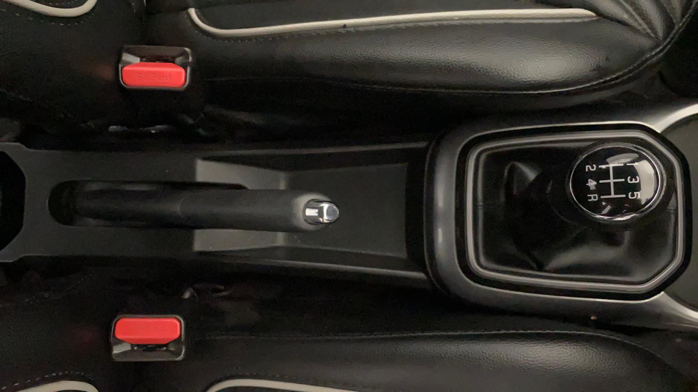 2023 Maruti IGNIS ZETA 1.2, Petrol, Manual, 25,999 km, Gear Lever