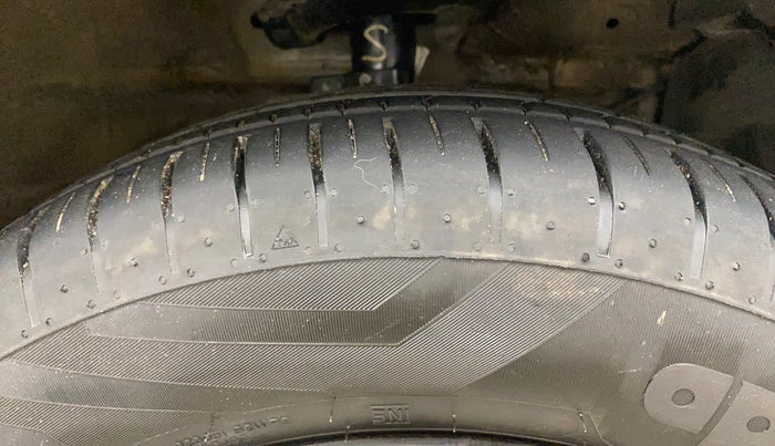 2014 Maruti Ertiga VDI, Diesel, Manual, 64,030 km, Right Front Tyre Tread