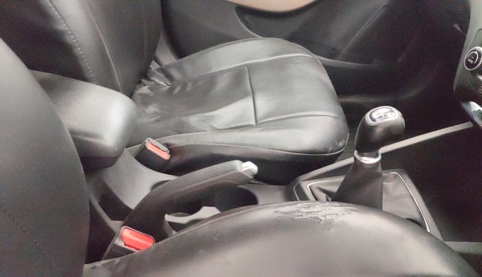 2016 Hyundai Elite i20 ASTA 1.2, Petrol, Manual, 58,758 km, Gear Lever