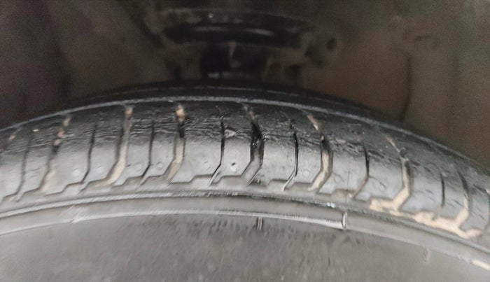 2016 Hyundai Elite i20 ASTA 1.2, Petrol, Manual, 58,758 km, Right Front Tyre Tread