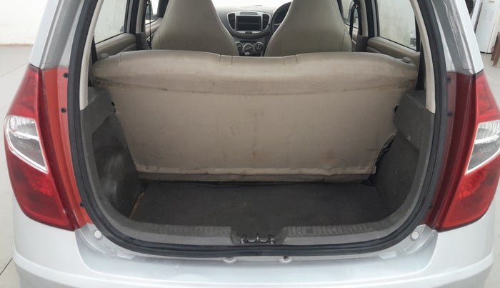 2015 Hyundai i10 MAGNA 1.1, Petrol, Manual, 61,436 km, Boot Inside