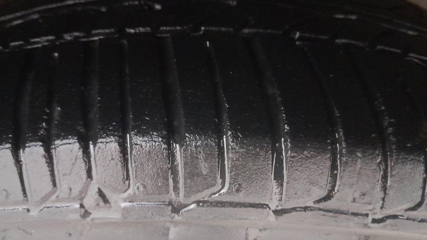 2015 Hyundai i10 MAGNA 1.1, Petrol, Manual, 61,436 km, Right Front Tyre Tread