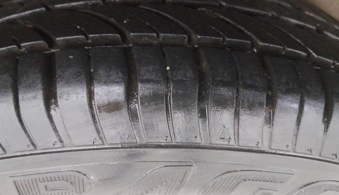 2015 Hyundai i10 MAGNA 1.1, Petrol, Manual, 61,436 km, Right Rear Tyre Tread