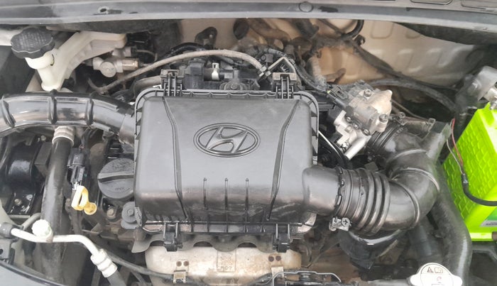 2015 Hyundai i10 MAGNA 1.1, Petrol, Manual, 61,436 km, Engine View