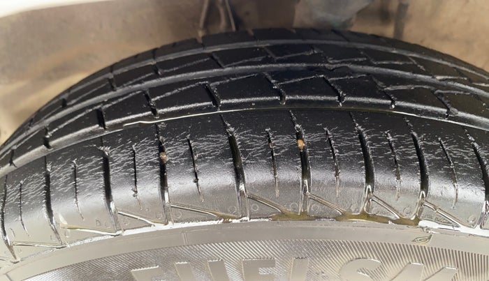 2022 Maruti Alto LXI O, Petrol, Manual, 11,925 km, Left Front Tyre Tread