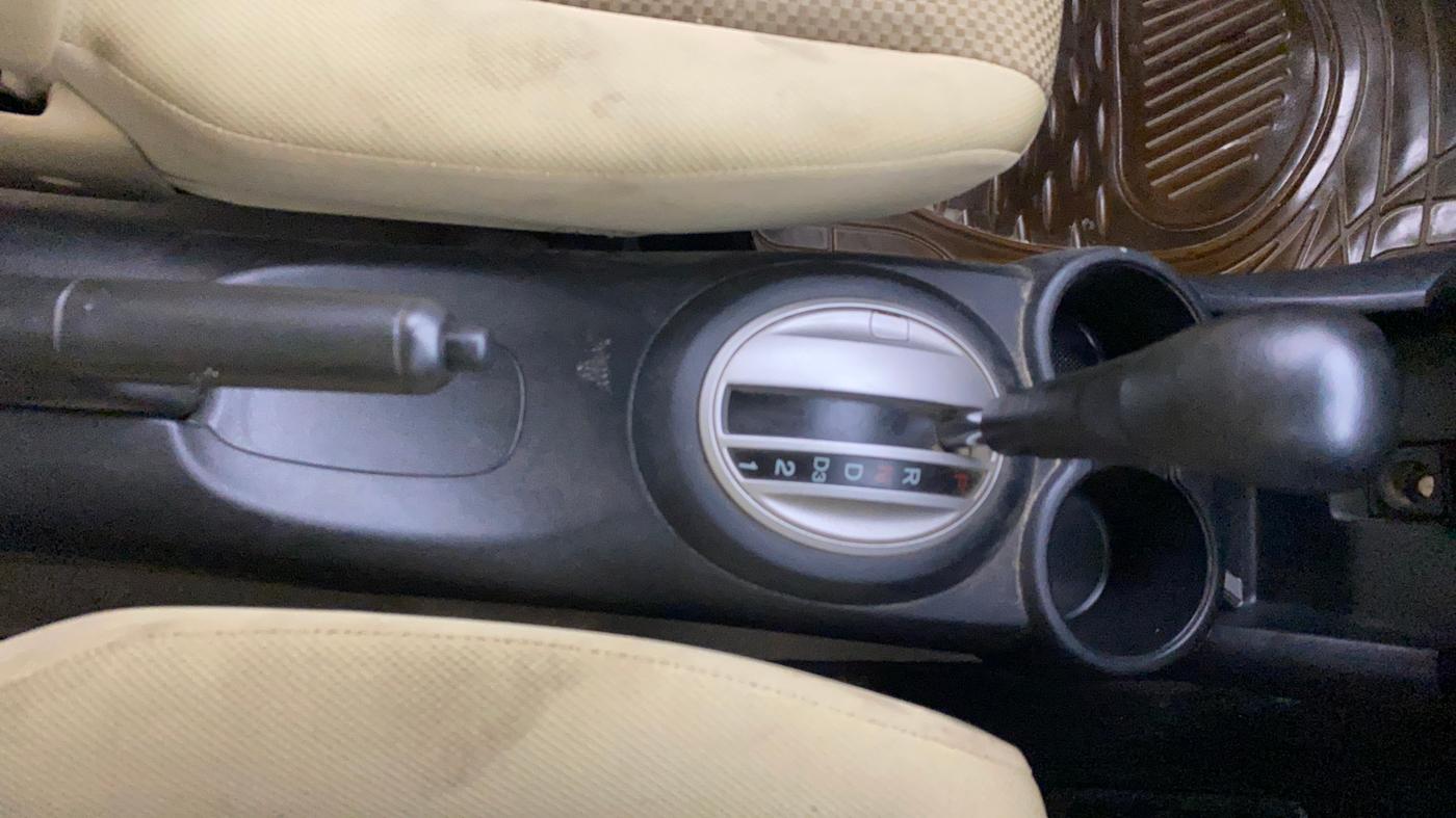 2015 Honda Brio VX AT, Petrol, Automatic, 74,675 km, Gear Lever