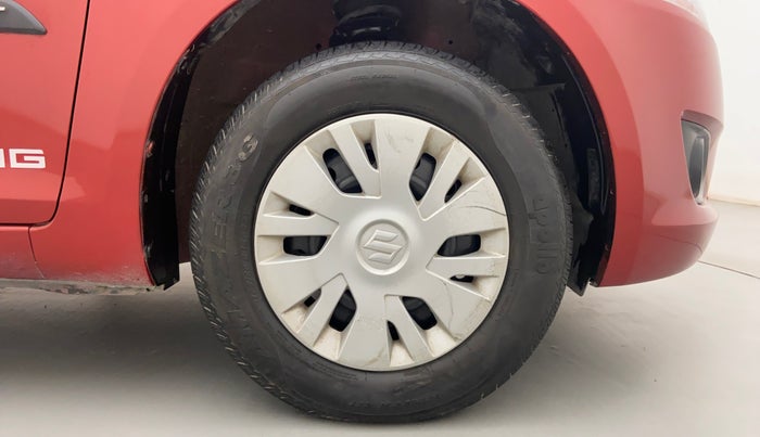 2014 Maruti Swift VXI, Petrol, Manual, 45,773 km, Right Front Wheel