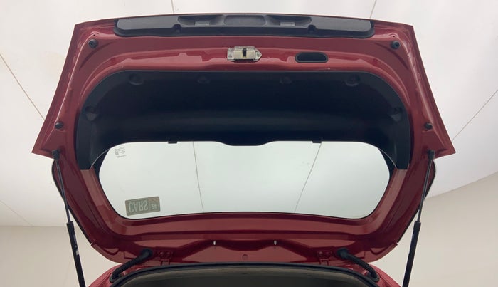2014 Maruti Swift VXI, Petrol, Manual, 45,773 km, Boot Door Open