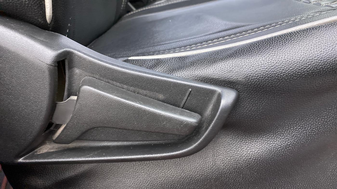 2022 Maruti S PRESSO VXI+, Petrol, Manual, 59,398 km, Driver Side Adjustment Panel