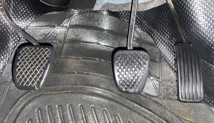 2014 Honda Brio S MT, Petrol, Manual, 90,613 km, Pedals