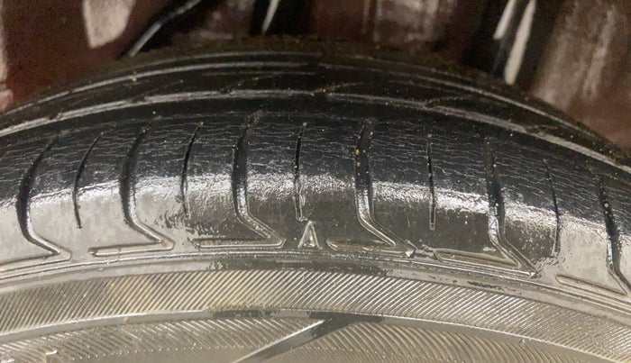 2014 Honda Brio S MT, Petrol, Manual, 90,613 km, Left Rear Tyre Tread