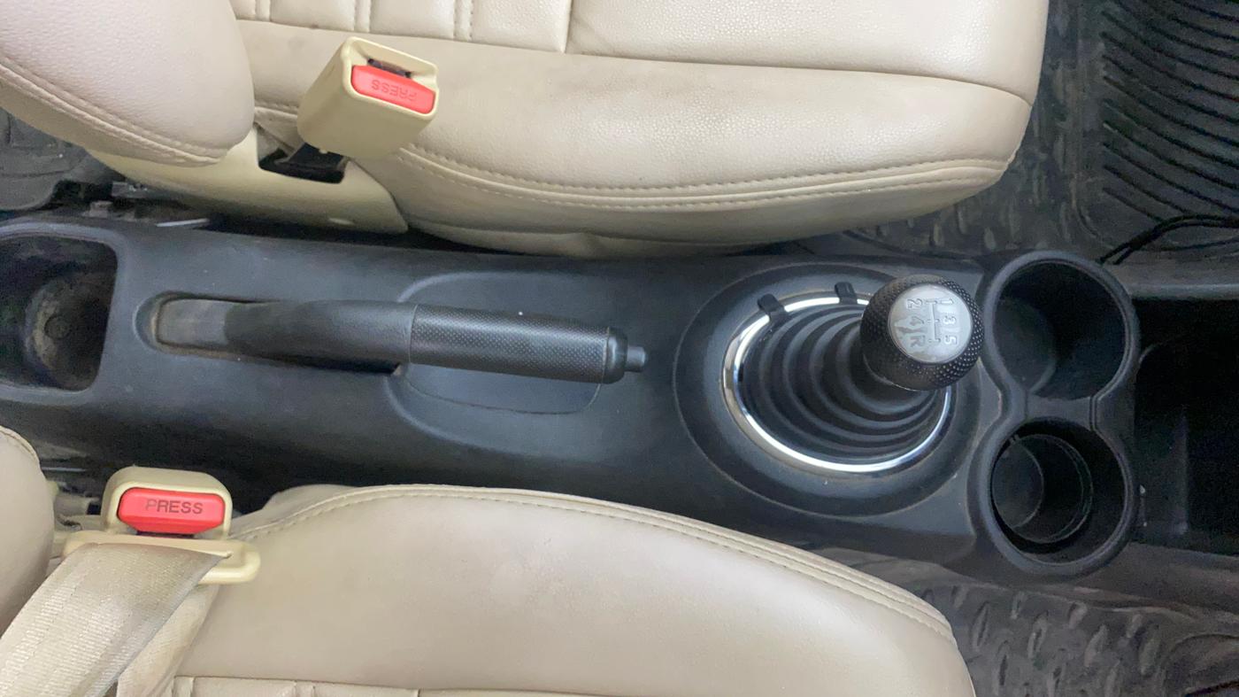2014 Honda Brio S MT, Petrol, Manual, 90,678 km, Gear Lever