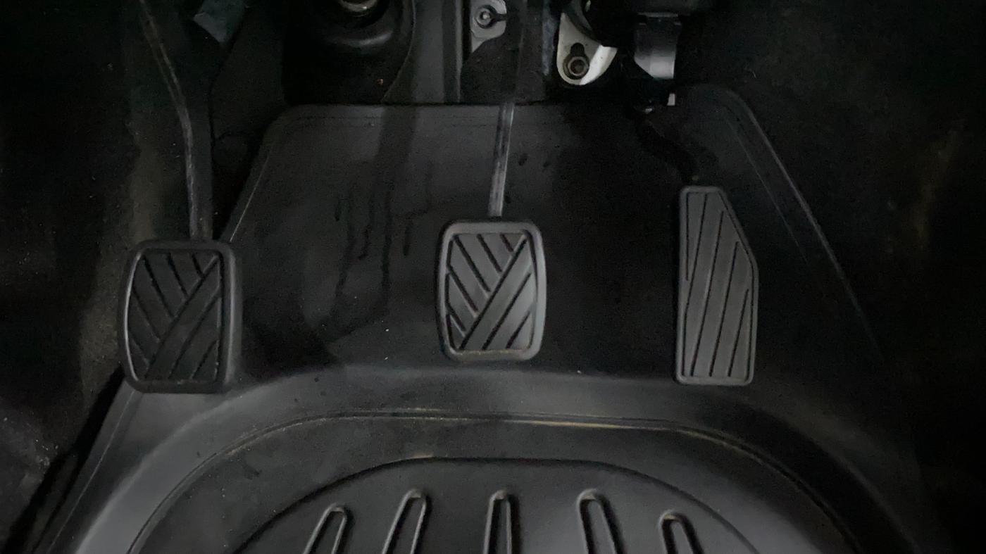 2022 Maruti New Wagon-R VXI 1.0, Petrol, Manual, 50,198 km, Pedals