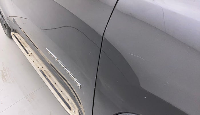 2018 Jeep Compass SPORT 2.0 DIESEL, Diesel, Manual, 1,19,193 km, Right fender - Minor scratches