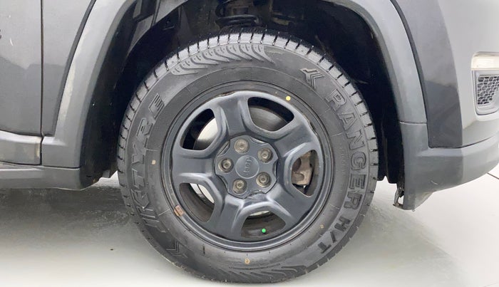 2018 Jeep Compass SPORT 2.0 DIESEL, Diesel, Manual, 1,19,193 km, Right Front Wheel