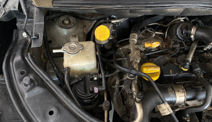 2023 Nissan MAGNITE XV PREMIUM TURBO CVT, Petrol, Automatic, 38,493 km, Engine View - Right