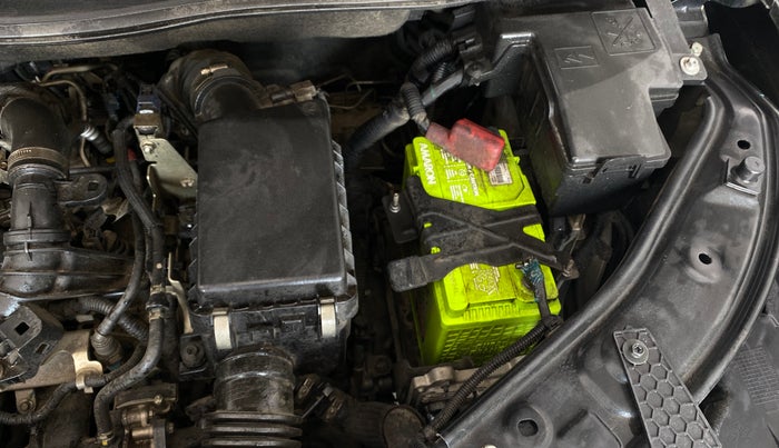 2023 Nissan MAGNITE XV PREMIUM TURBO CVT, Petrol, Automatic, 38,493 km, Engine View - Left