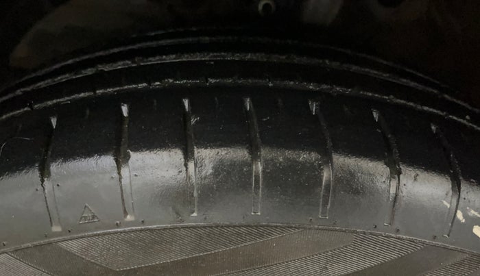 2023 Maruti Swift ZXI PLUS AMT, Petrol, Automatic, 36,780 km, Left Front Tyre Tread