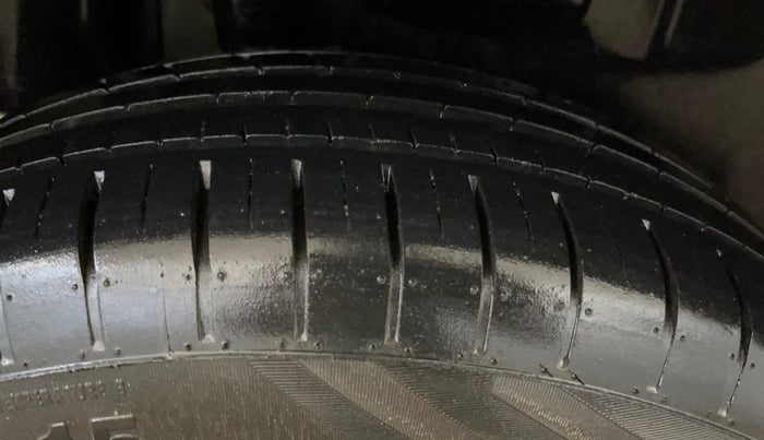 2023 Maruti Swift ZXI PLUS AMT, Petrol, Automatic, 36,780 km, Right Rear Tyre Tread