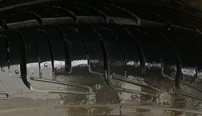 2017 Maruti Celerio ZXI AMT (O), Petrol, Automatic, 1,05,257 km, Right Rear Tyre Tread