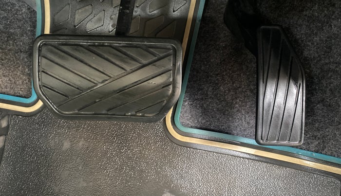 2017 Maruti Celerio ZXI AMT (O), Petrol, Automatic, 1,05,257 km, Pedals