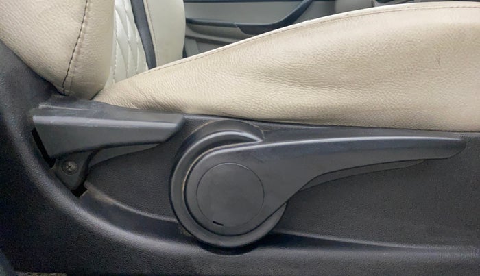 2018 Tata Tiago XZ PETROL, CNG, Manual, 68,109 km, Driver Side Adjustment Panel