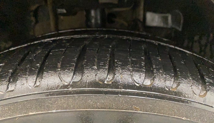 2018 Tata Tiago XZ PETROL, CNG, Manual, 68,109 km, Right Front Tyre Tread