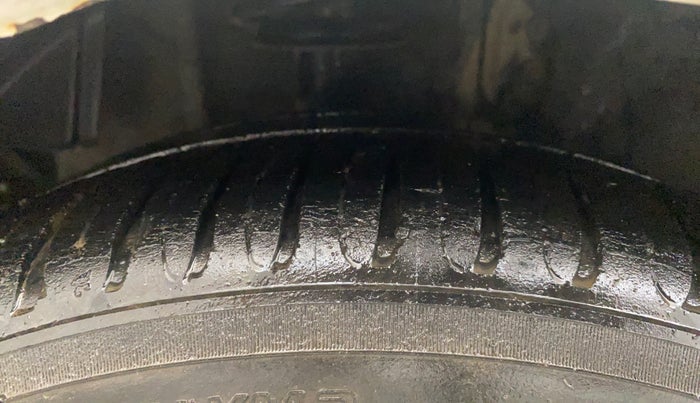 2018 Tata Tiago XZ PETROL, CNG, Manual, 68,109 km, Right Rear Tyre Tread