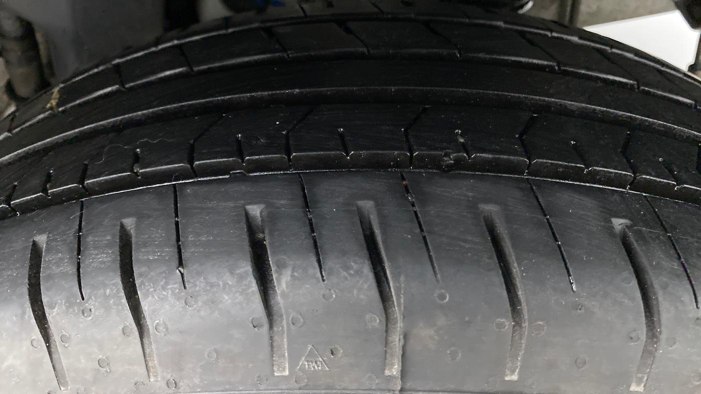 2021 Hyundai VENUE S MT 1.2 KAPPA, Petrol, Manual, 3,178 km, Left Rear Tyre Tread