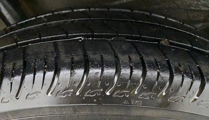 2020 Maruti S PRESSO VXI CNG, CNG, Manual, 19,609 km, Right Front Tyre Tread