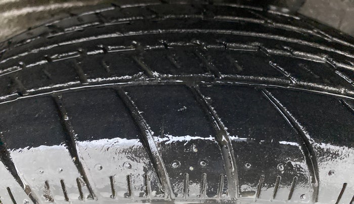 2019 Maruti New Wagon-R 1.0 Lxi (o) cng, CNG, Manual, 50,618 km, Left Rear Tyre Tread