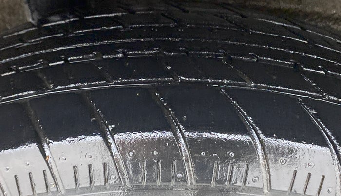 2019 Maruti New Wagon-R 1.0 Lxi (o) cng, CNG, Manual, 50,618 km, Right Rear Tyre Tread