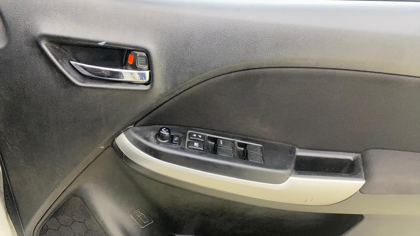 2018 Maruti Baleno DELTA PETROL 1.2, Petrol, Manual, 52,009 km, Driver Side Door Panels Control