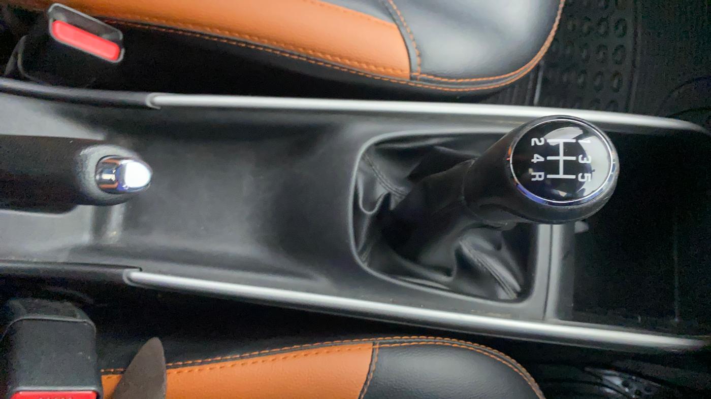 2018 Maruti Baleno DELTA PETROL 1.2, Petrol, Manual, 52,009 km, Gear Lever