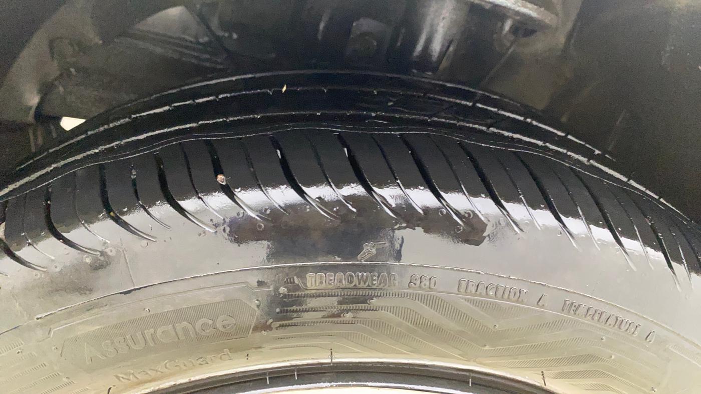 2018 Maruti Baleno DELTA PETROL 1.2, Petrol, Manual, 52,009 km, Left Front Tyre Tread
