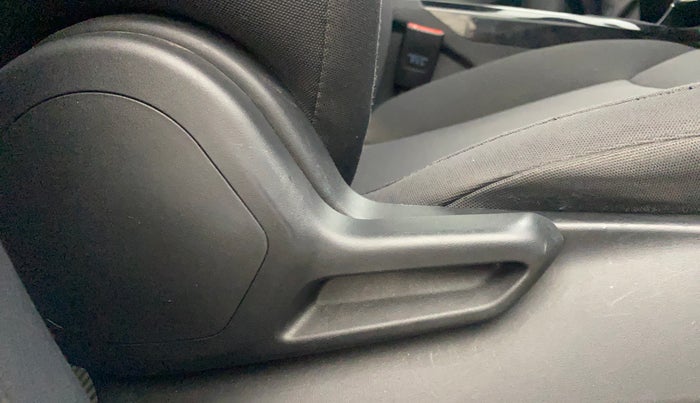 2024 Tata NEXON SMART+ 1.2 PETROL, Petrol, Manual, 19,882 km, Driver Side Adjustment Panel