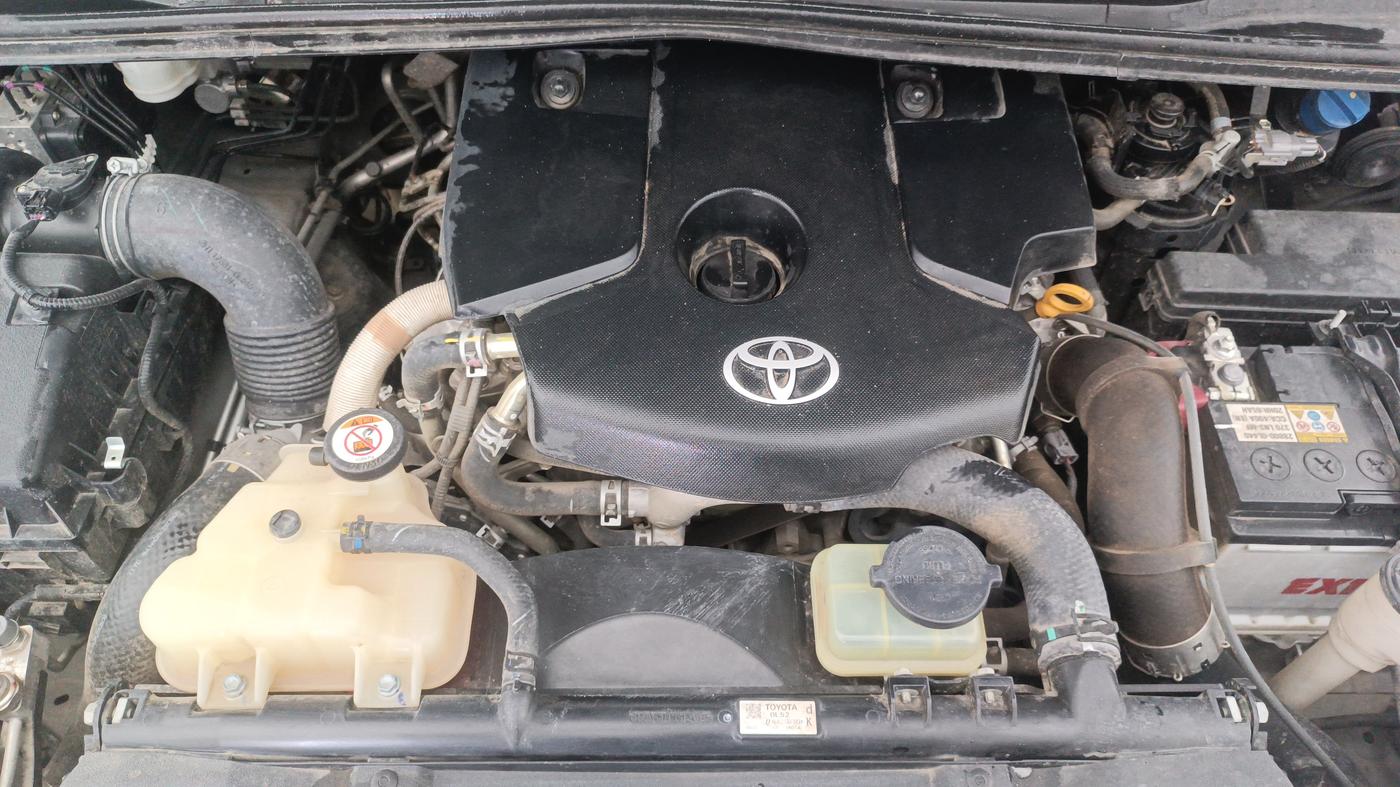 2022 Toyota Innova Crysta 2.4 VX 8 STR, Diesel, Manual, 28,485 km, Engine View