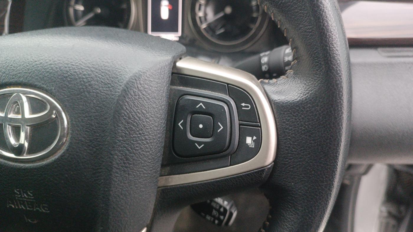2022 Toyota Innova Crysta 2.4 VX 8 STR, Diesel, Manual, 28,485 km, Adaptive Cruise Control