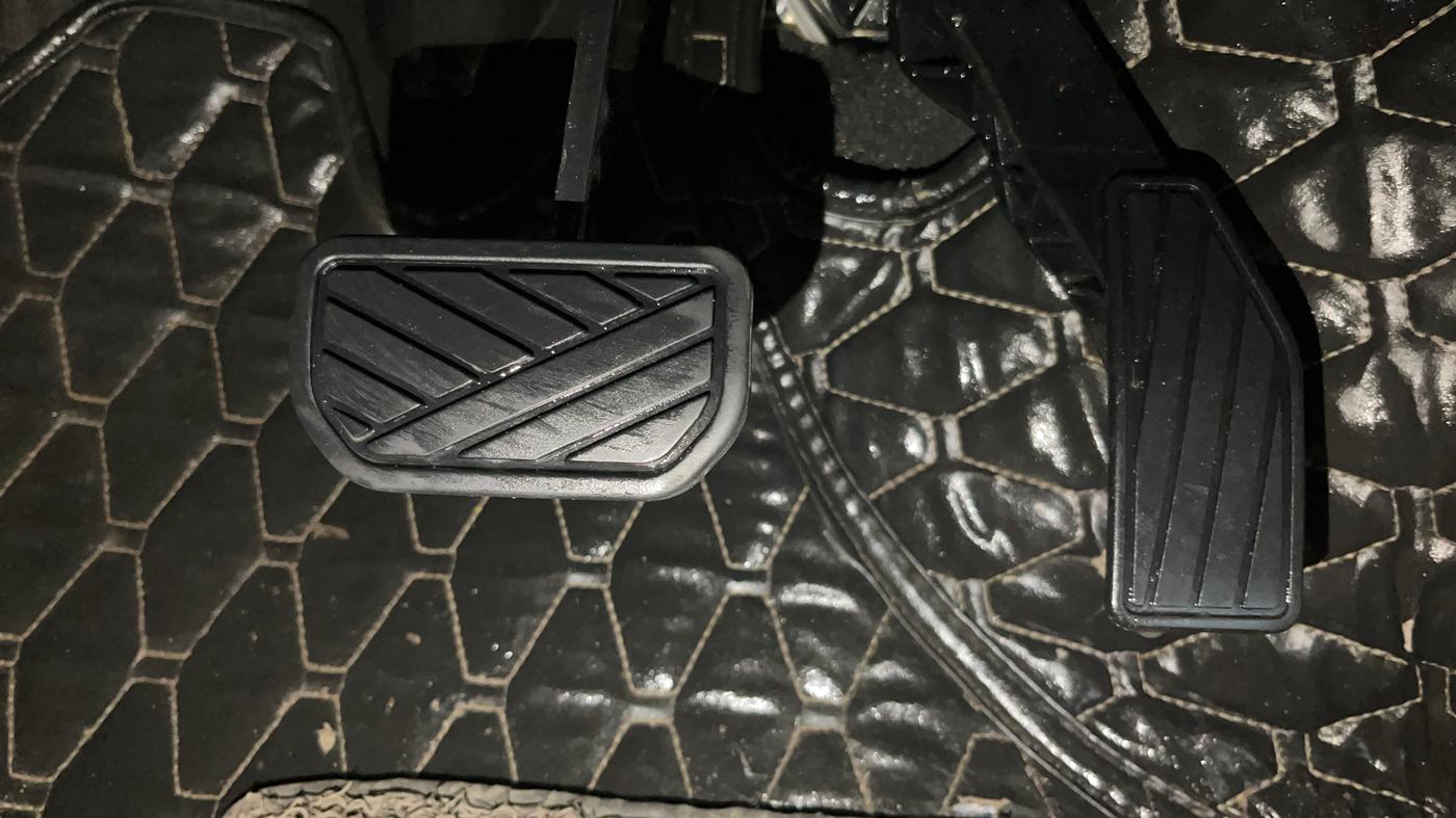 2019 Maruti S PRESSO VXI AMT, Petrol, Automatic, 44,078 km, Pedals