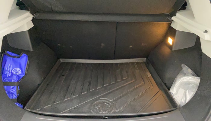 2023 MG ASTOR SMART 1.5 CVT, Petrol, Automatic, 19,188 km, Boot Inside