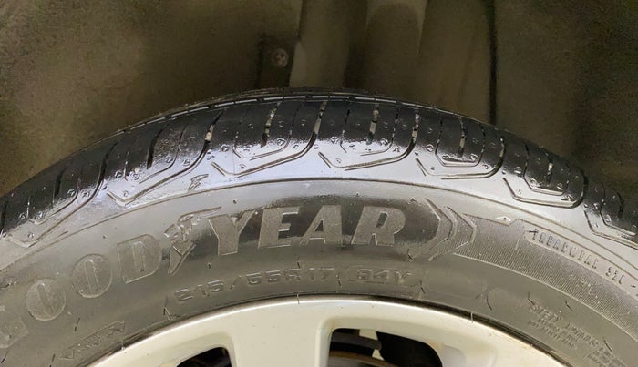 2023 MG ASTOR SMART 1.5 CVT, Petrol, Automatic, 19,188 km, Left Rear Tyre Tread