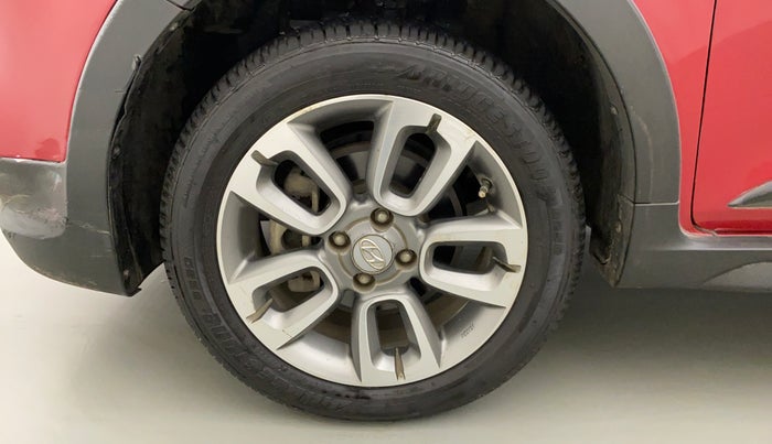 2017 Hyundai i20 Active 1.2 S, Petrol, Manual, 25,690 km, Left Front Wheel