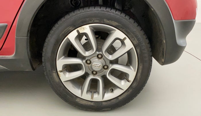 2017 Hyundai i20 Active 1.2 S, Petrol, Manual, 25,690 km, Left Rear Wheel