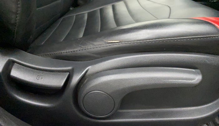 2017 Hyundai i20 Active 1.2 S, Petrol, Manual, 25,690 km, Driver Side Adjustment Panel
