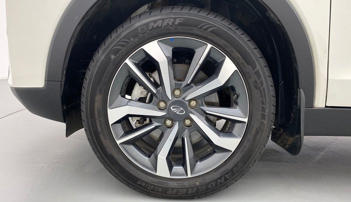 2021 Mahindra XUV300 W8 (O) AT, Petrol, Automatic, 4,022 km, Left Front Wheel