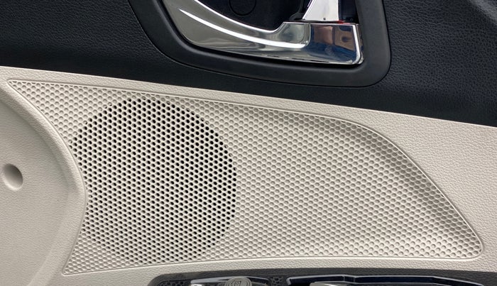 2021 Mahindra XUV300 W8 (O) AT, Petrol, Automatic, 4,022 km, Speaker