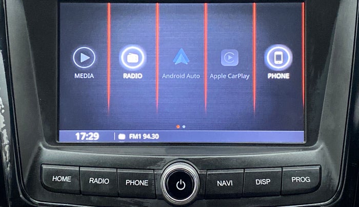 2021 Mahindra XUV300 W8 (O) AT, Petrol, Automatic, 4,022 km, Infotainment System